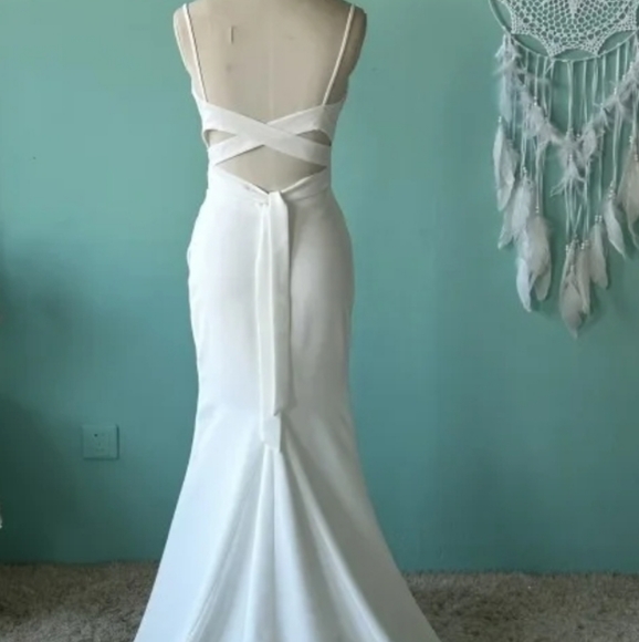 Wedding dress - Picture 4 of 4